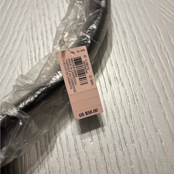 NWT Victoria’s Secret Red and Black Plaid Tote Bag - Picture 4 of 14